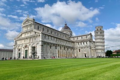 From La Spezia to Pisa with optional Leaning Tower Ticket - Meeting point reality check: green shirts and cruise-terminal chaos