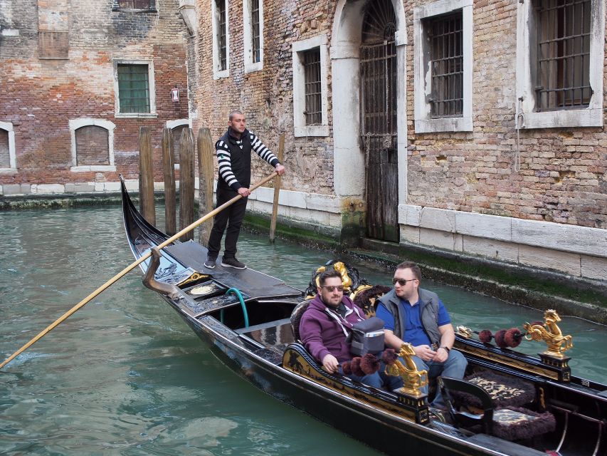 From Lake Garda: Full-Day Guided Group Tour of Venice - Gondola and lagoon add-ons: optional, cash-friendly, and worth planning