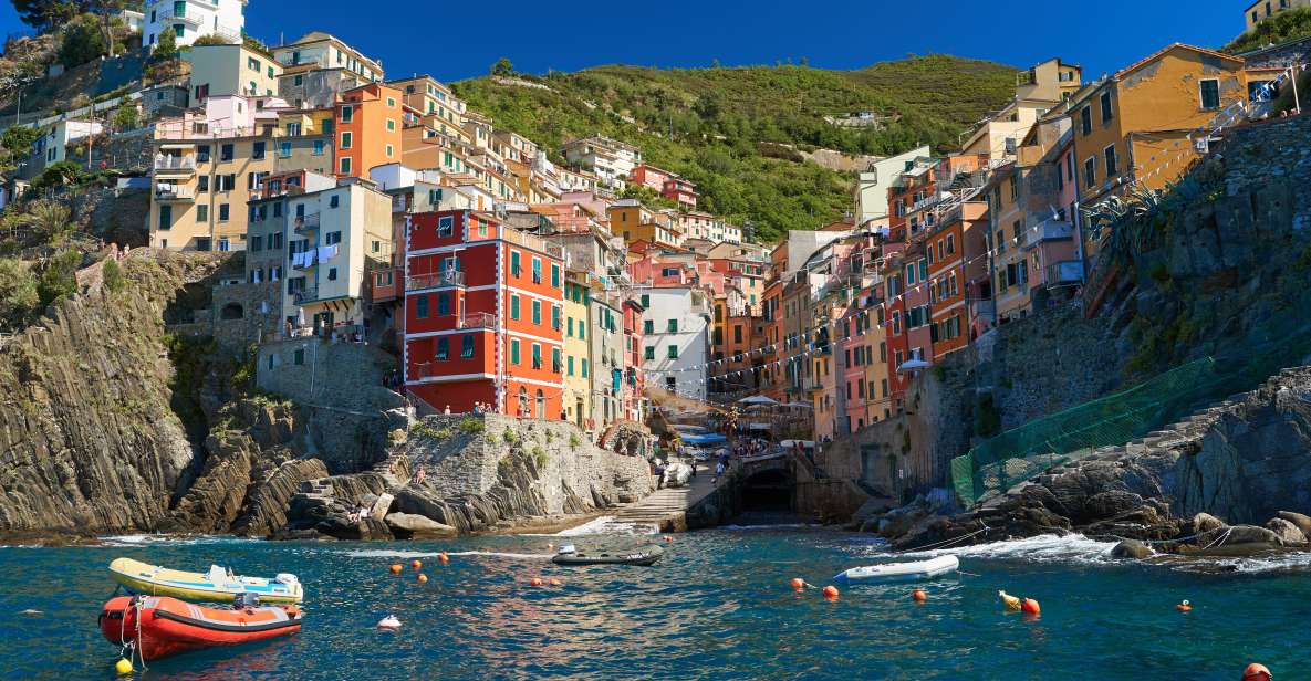 From Livorno: Day Trip to Pisa and Cinque Terre's Manarola - Meeting in Livorno: Via Cogorano and the bus that keeps you sane