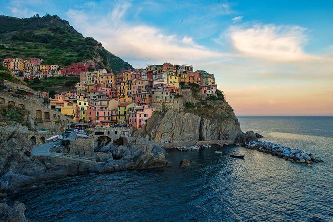 From Milan: Cinque Terre Guided Full-Day Trip With Cruise - Starting in Milan: pickup, meeting point, and the early rhythm