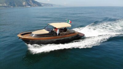 From Naples: Boat Tour to Capri Island with Aperitiv - The 8-hour schedule, stop by stop
