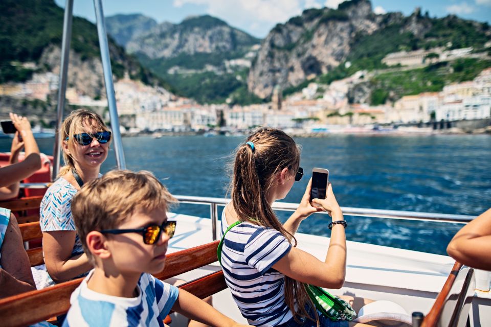 From Naples: Ferry to Sorrento and Capri - Getting to Molo Beverello: Meeting Point Reality Check