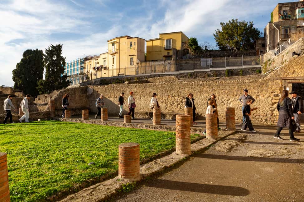 From Naples: Herculaneum Skip-the-Line Guided Tour - The eruption story: what preserved details change