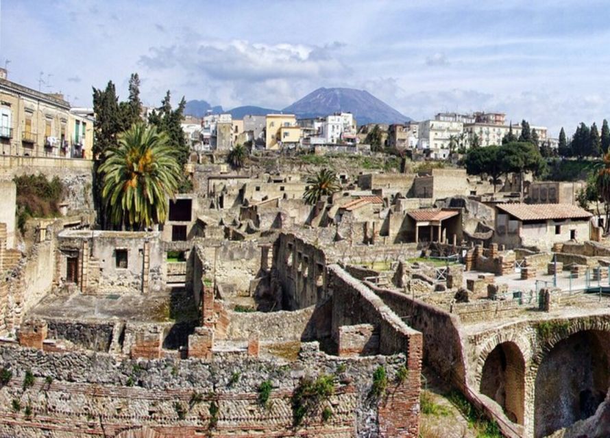 From Naples: Pompeii and Herculaneum VIP Tour with Lunch - What to bring: you’ll thank yourself on cobbles and in sun