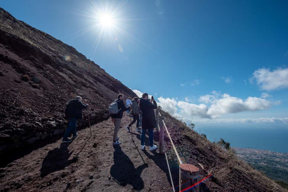 From Naples: Pompeii and Vesuvius Guided Day Trip with Lunch - Meeting at Starhotels Terminus and Starting Off Smooth