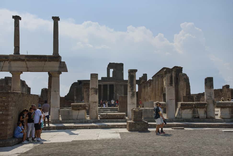 From Naples: Pompeii and Vesuvius Guided Day Trip with Lunch - Pompeii Guided Tour: Walking Through 79 AD
