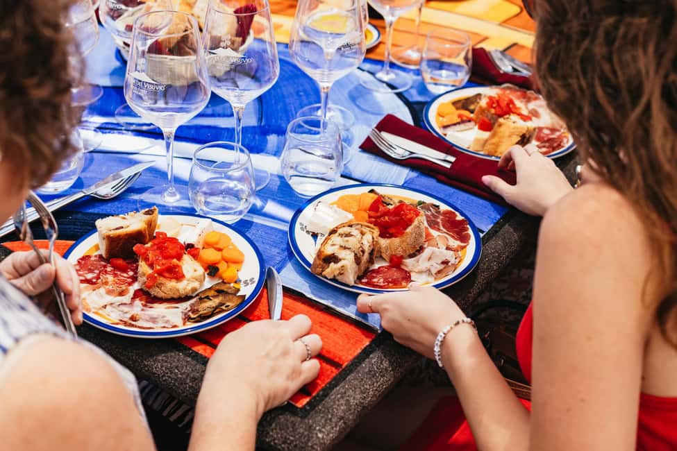 From Naples: Wine Tasting Tour on Vesuvius Slopes with Lunch - The Vineyard Tour: What You’ll See in Those Two Hours