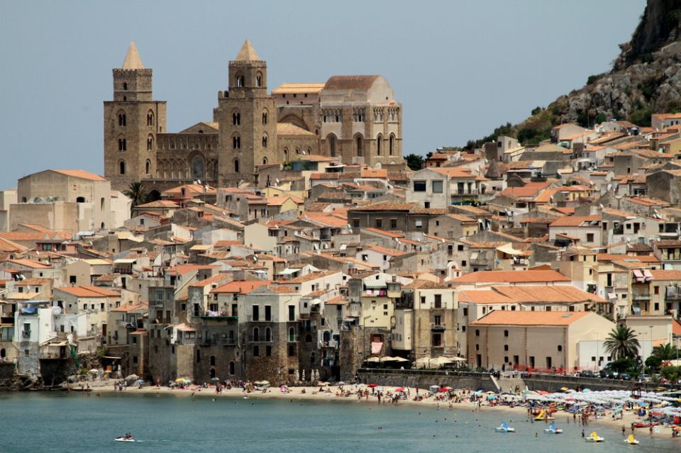 From Palermo: Monreale and Cefalù Half-Day Trip - The drive along Sicily’s north coast: don’t waste this transition time