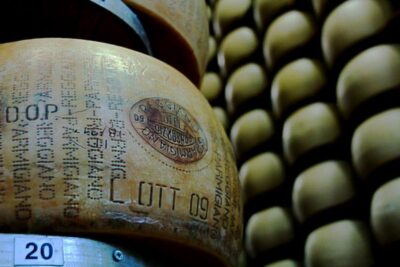 From Parma: Parmesan, Parma Ham & Balsamic Vinegar Tour - The Parmigiano-Reggiano stop: seeing cheese become flavor