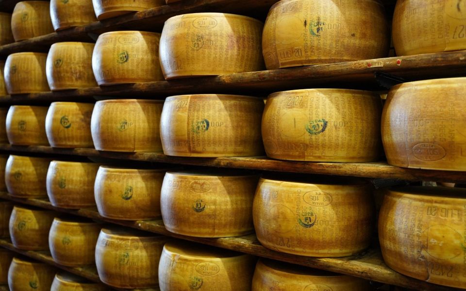 From Parma: Parmigiano and Parma Ham Guided Food Tour - The Final Tasting: 24-Month Parma Ham, Breadsticks, and Hills Wine