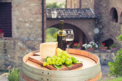From Pisa or Lucca: Half-Day Tuscany Chianti Wine Tasting - The drive from city to countryside: minivan comfort and useful local talk