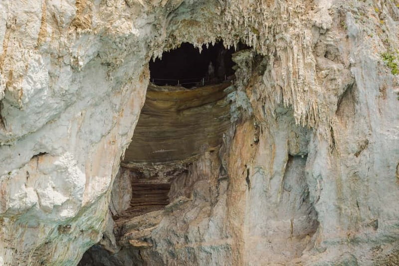 From Pompeii/Castellammare/Vico Equense: Capri Day Cruise - Capri by Boat: Faraglioni, Grotto Stops, and Photo Moments