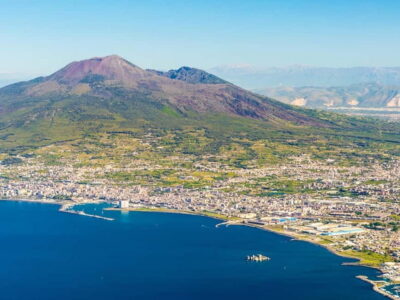 From Pompeii: Mt. Vesuvius Hike & Tour by Bus - Pompeii Pickup and the Comfort Factor of the Minibus