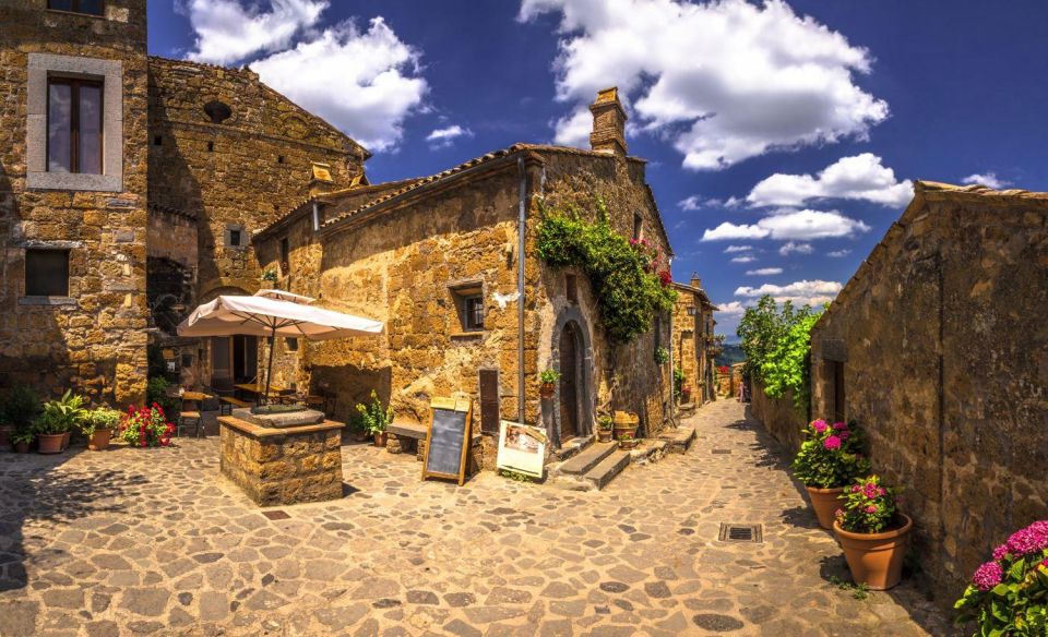 From Rome: Bagnoregio & Orvieto Day Trip with Wines & Lunch - Food, wine, and the style of the tasting experience
