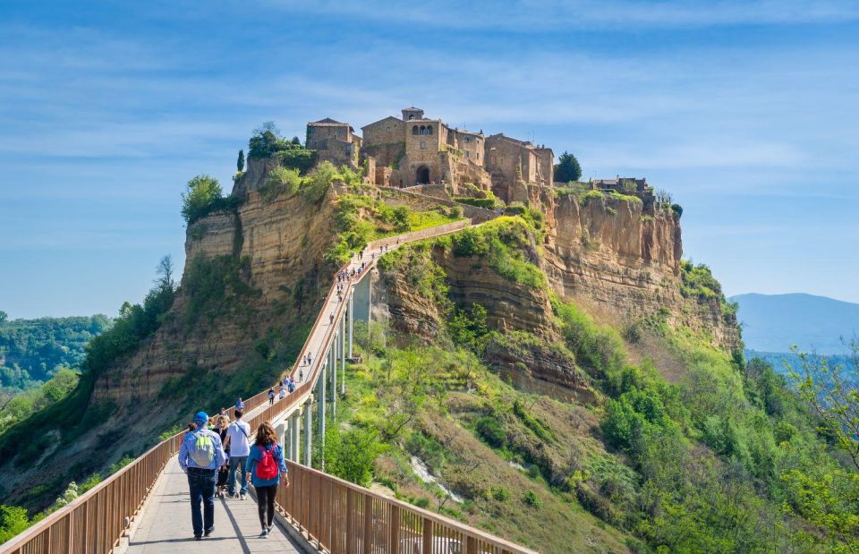 From Rome: Bagnoregio & Orvieto Day Trip with Wines & Lunch - What to pack and how to dress for a hill-town day