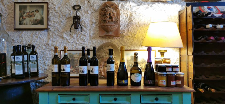 From Rome: Half-Day Frascati Wine Tour with Farmhouse Lunch - 3 Boutique Wines plus EVO Oil: what to pay attention to
