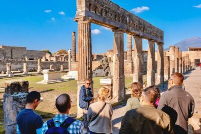 From Rome: Pompeii & Amalfi Coast w/ Positano or Sorrento - Positano or Sorrento: use the 1.5 hours like a local