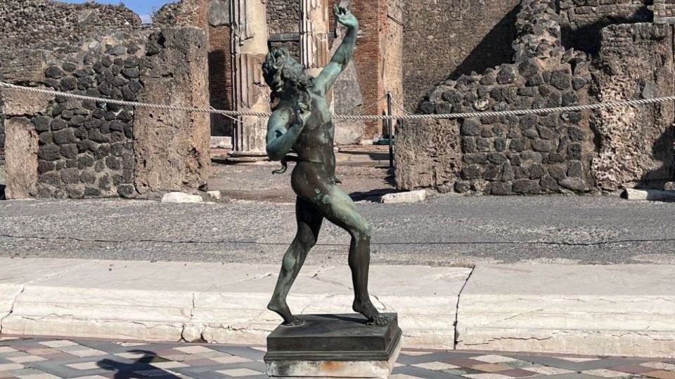 From Rome: Pompeii and Naples Day Trip by High-Speed Train - Price and Time: the 11-hour math behind Pompeii plus Naples