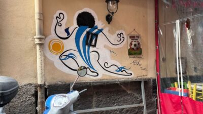 From Rome: Pompeii and Naples Day Trip by High-Speed Train - High-speed train to Naples: comfort, Wi-Fi, and occasional delays