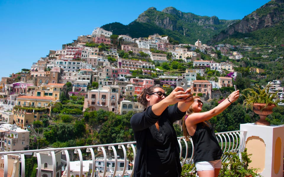From Rome: Pompeii, Positano and Amalfi Coast Day Trip - Group size and guide quality: why it matters more than you think