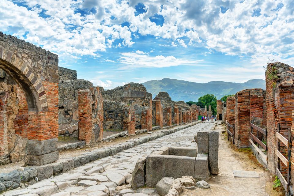 From Rome: Pompeii, Positano and Amalfi Full-Day Tour - The value of doing Pompeii plus the Amalfi Coast together