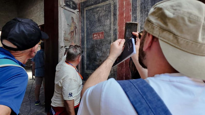From Rome: Pompeii Ruins Tour with Expert Guide & Fast Train - Quick practical tips to make the day smoother