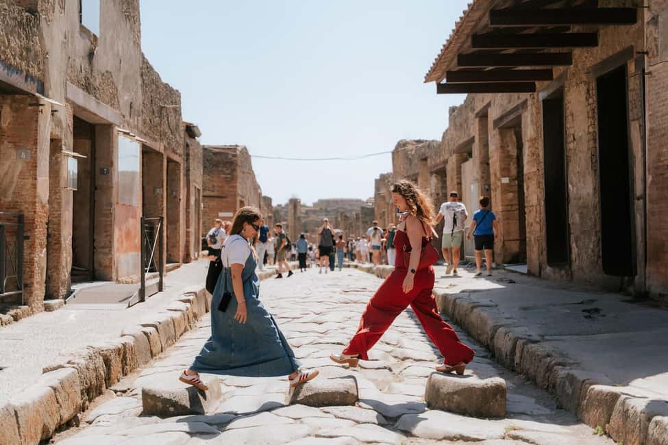 From Rome: Pompeii with Expert Guide & Amalfi Coast Day Trip - Death casts, brothel stops, and the human scale of 79 AD