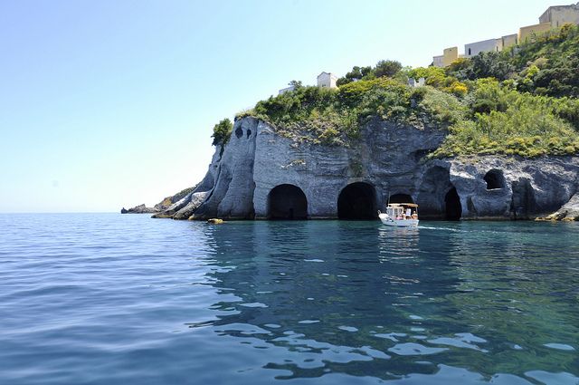 From Rome: Ponza Island Day Trip with Boat Excursion - Your hour in Ponza town: simple browsing, not a full city day
