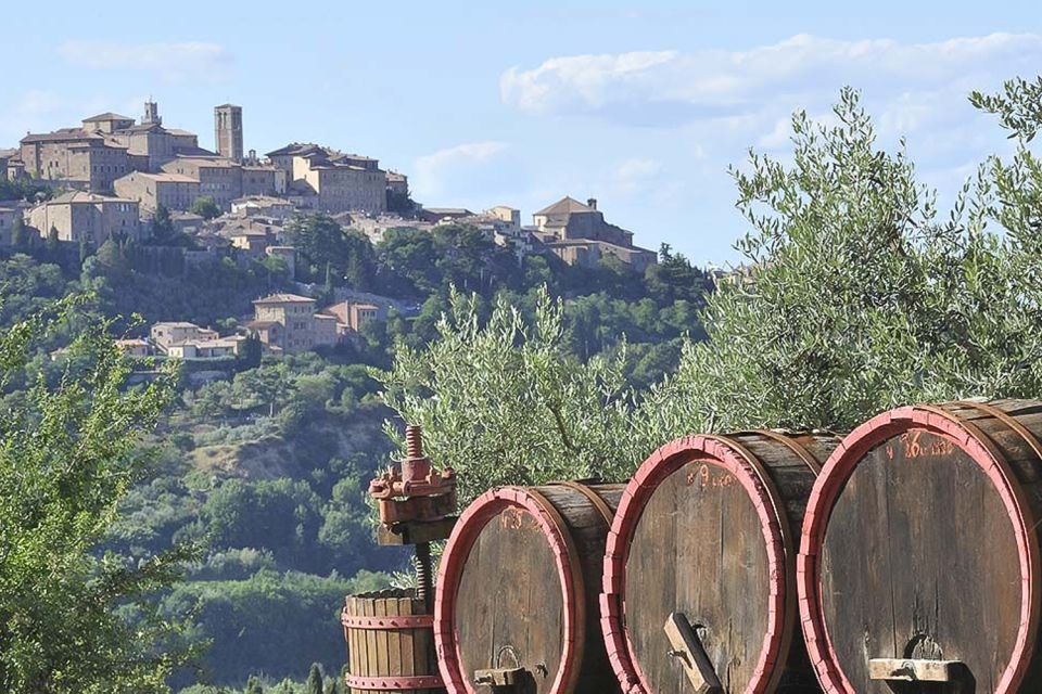 From Siena: Tuscany Hills Wine Tour - Guides and drivers: the difference between good and great