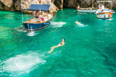 From Sorrento: Capri Boat Cruise with Swimming and Prosecco - Getting to Marina della Lobra and out into Punta Campanella