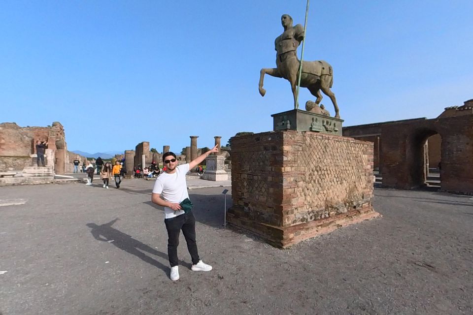 From Sorrento: Pompeii and Vesuvius Guided Tour with Lunch - From Sorrento to Vesuvius: the part that sets the tone