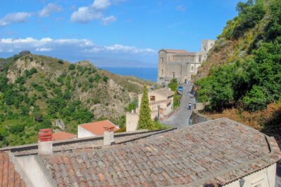 From Taormina: Private Godfather Tour with Lunch - Getting picked up in comfort, then switching into walking mode