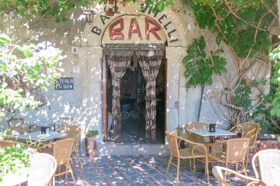 From Taormina: Private Godfather Tour with Lunch - Guides make or break this kind of tour