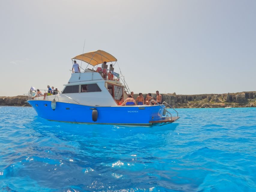 From Trapani: Favignana and Levanzo Boat Tour with Lunch - Favignana Free Time: Walk, Shop, and Reset
