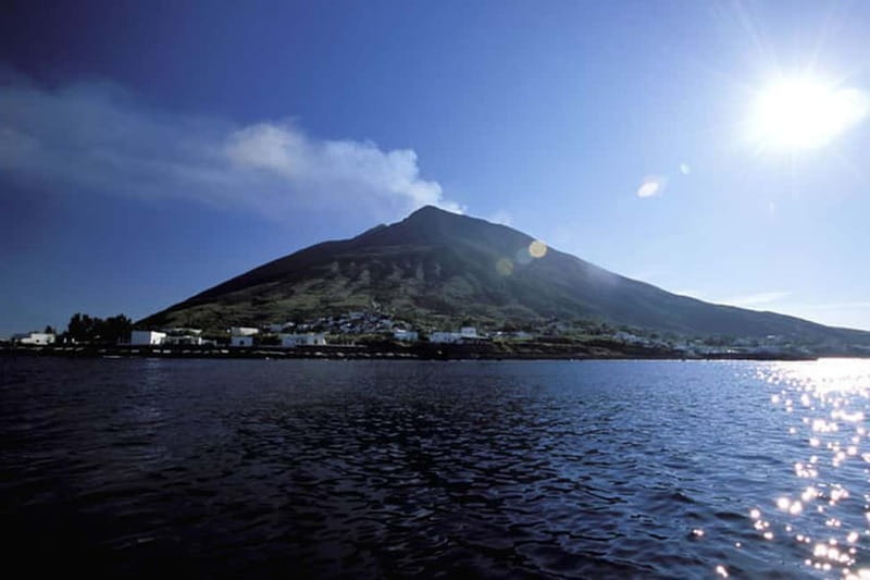 From Tropea: Panarea Island and Stromboli Volcano by Night - Quick takes on Panarea and Stromboli at night