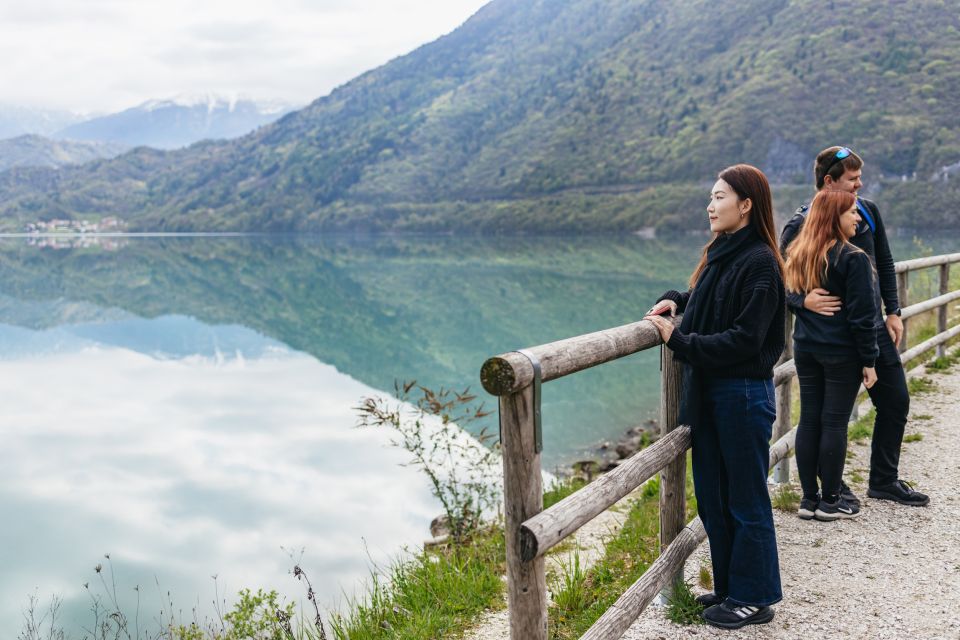 From Venice: Cortina and Dolomites Mountains Day Trip - Auronzo Lake: quick time, strong views, and that mountain-village drive
