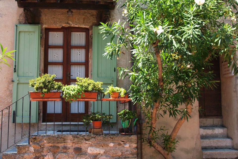 From Verona: Day tour to Lake Garda, Sirmione and Borghetto - Walking Sirmione: Medieval Streets and a Castle Viewpoint