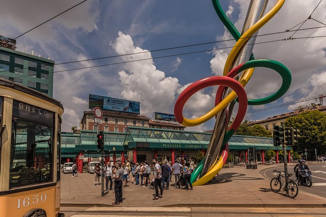 Full-day Skip-The-Line Milan, The Last Supper and Duomo Cathedral - Piazza della Scala and Piazza Affari: Milan’s public mood