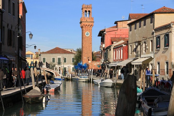 Full-Day Venice Lagoon Tour: Visit Murano, Burano and Torcello - Murano glassblowing: the craft stop that can make or break the day