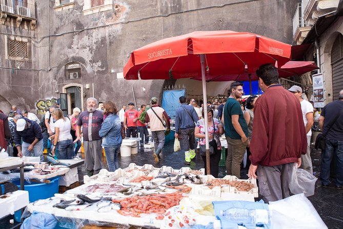 Gastronomic Street Food Tour of Catania - Piazza del Duomo: Baroque UNESCO beauty before you eat