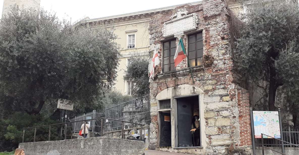 Genoa: Historic Guided Tour of Christopher Columbus' House - Key things you’ll notice on this Genoa tour