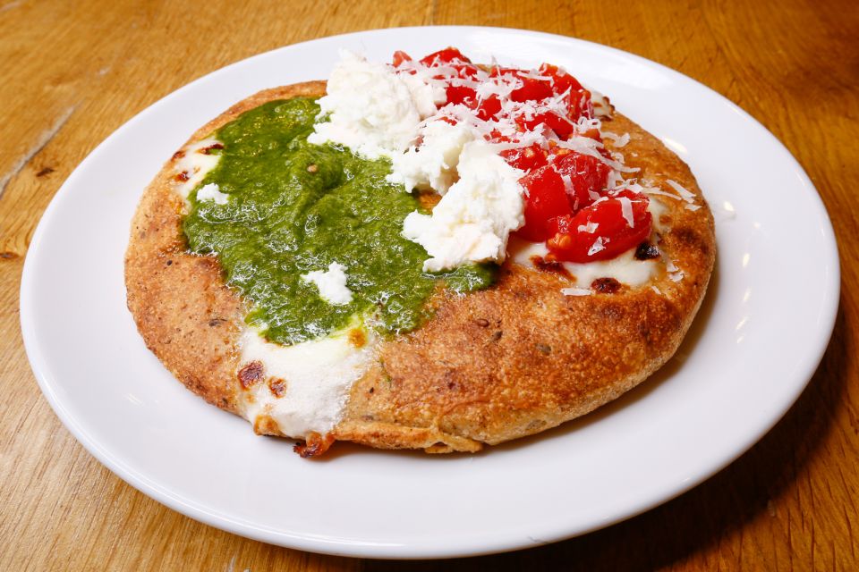 Genoa: The Ultimate Traditional Food and Drinks Tour - The street-food secret stop: fast bites in 30 minutes