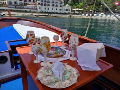 Giardini Naxos: Isola Bella and Grottos Cruise with Aperitif - Getting Started at La Sirena and Finding the Right Desk