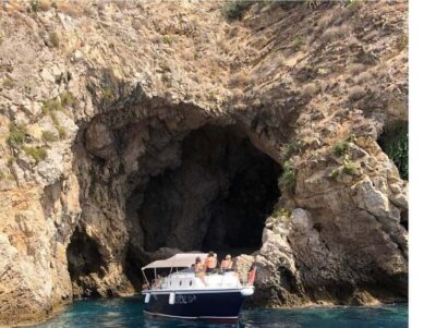 Giardini Naxos: Taormina & Isola Cruise Bella with Aperitif - The Kristal boat experience: comfort, crew energy, and practical safety