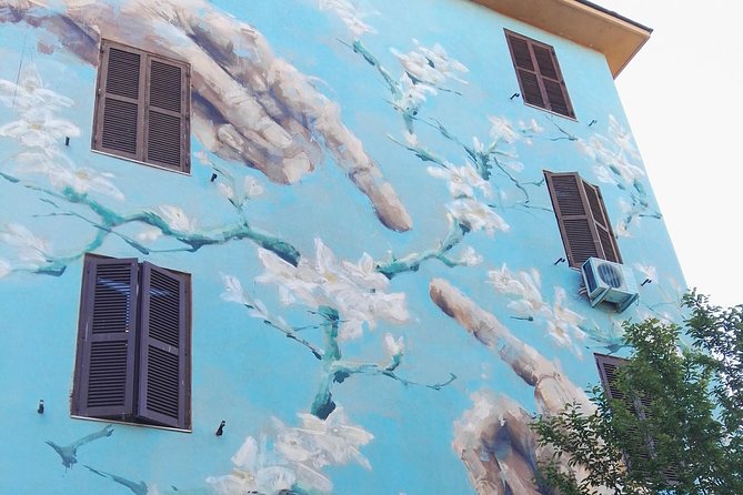 Graffiti art tour in Rome - Key takeaways