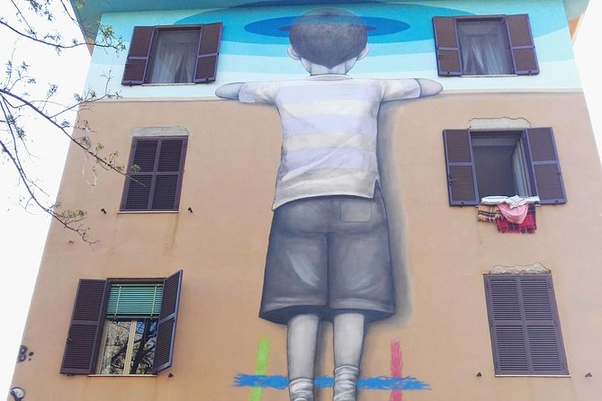 Graffiti art tour in Rome - Colosseum and the classic-sights circuit: how it fits in