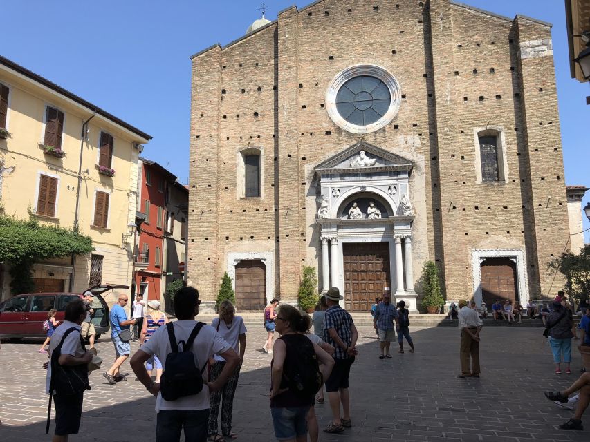 Guided Boat Cruise to Sirmione from Garda/Bardolino - Punta San Vigilio and Villa Canossa: the scenic “look back” moment