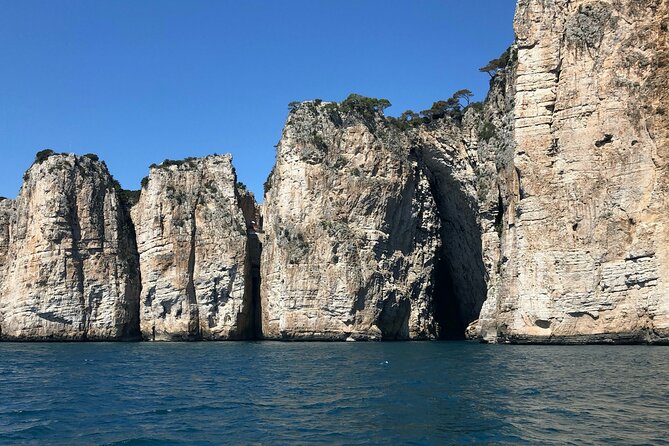 Guided boat excursion to Gaeta and Sperlonga - Stop 1: Castello Angioino from the boat—fortifications without the long climb