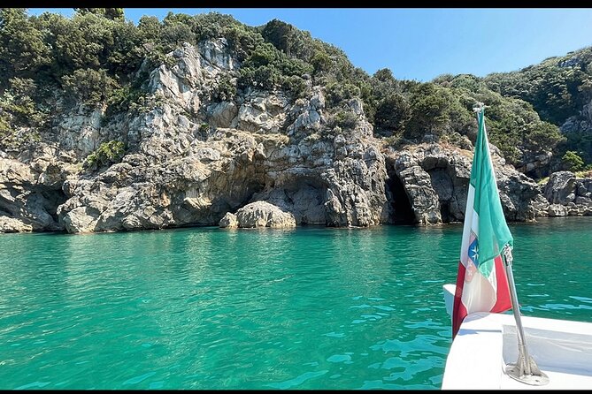 Guided boat excursion to Gaeta and Sperlonga - Stop 2: Grotta del Turco and Montagna Spaccata—myths plus dramatic rockwork