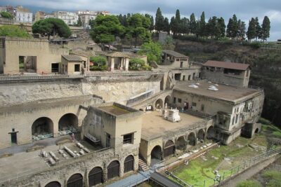 Guided Day Tour of Pompeii and Herculaneum with Light Lunch - Herculaneum: The Ash-Buried City That Feels Almost Close-Up